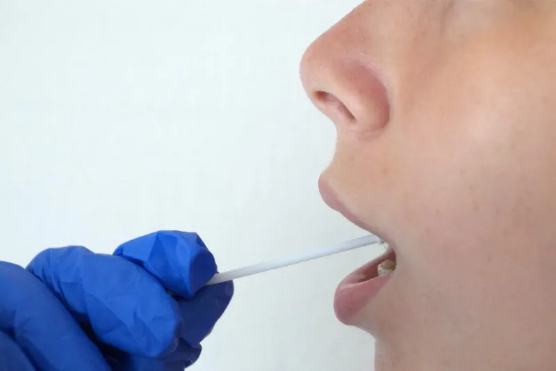 ¿Cómo las pruebas de ADN pueden ayudar a encontrar parientes lejanos?